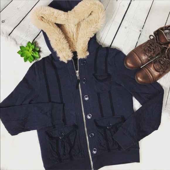 Marc Jacobs Jackets & Blazers - ✨{MarcJacobs} shearling lined sweatshirt jacket✨